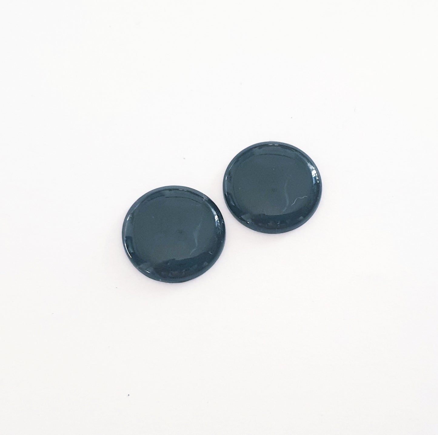Cabochon Plastic Round 18mm Black Unfoiled Low Dome