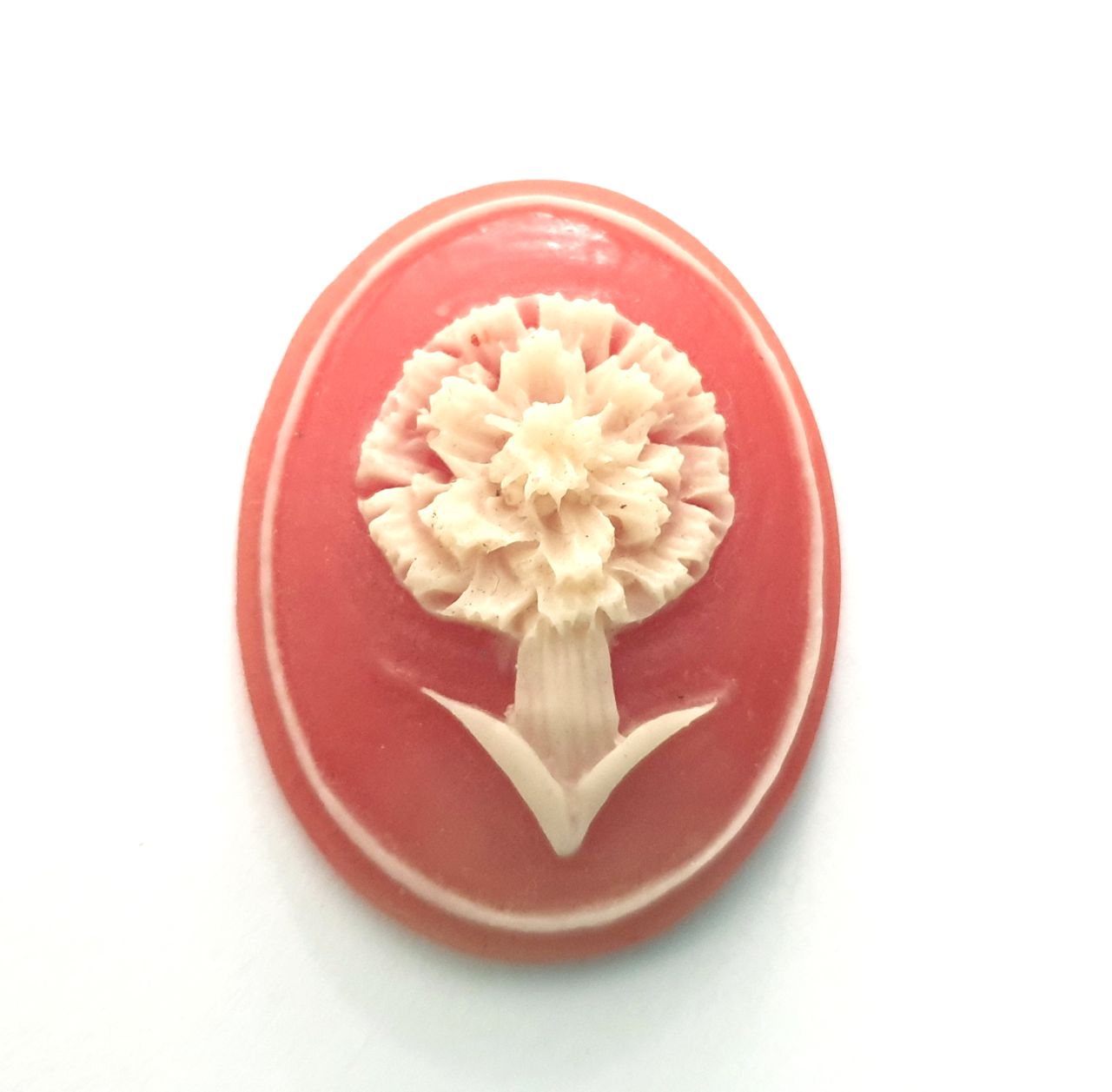 Cameo Plastic Oval 40x30mm Dandelion Carnelian and Ivory
