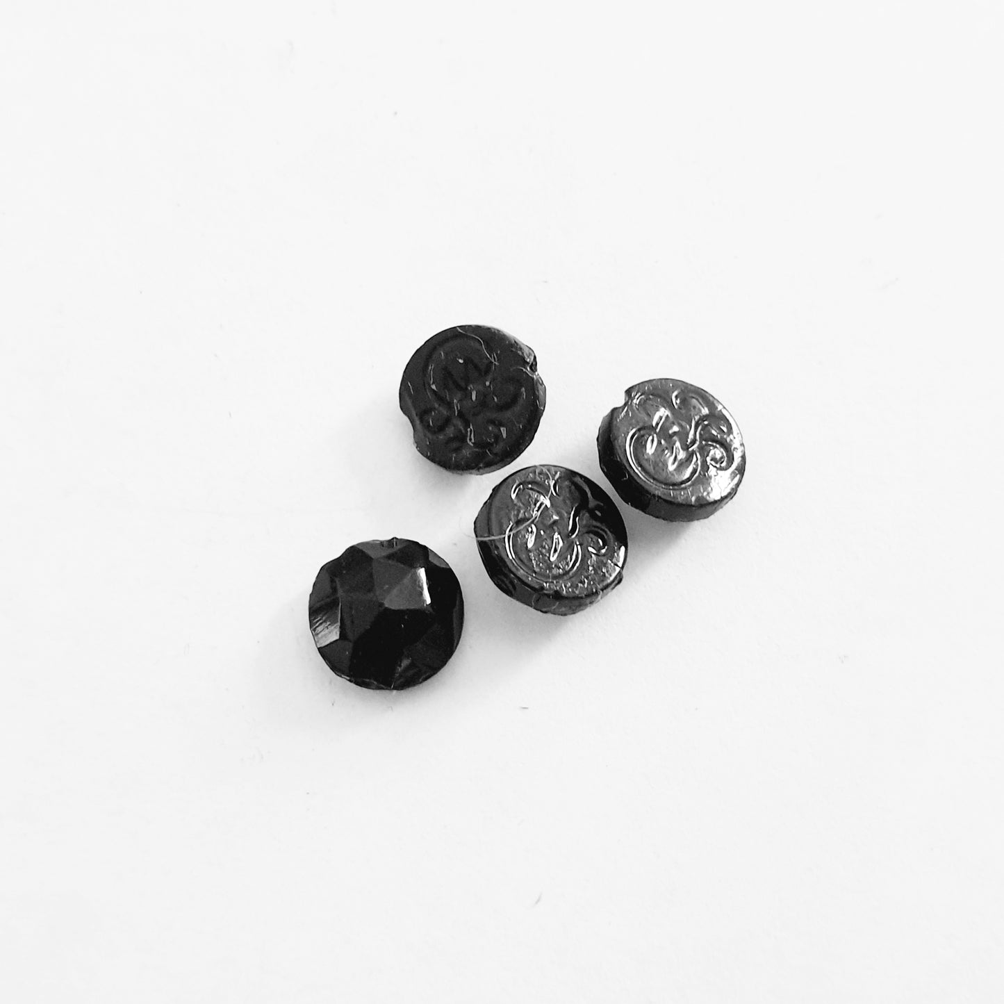 French Jet Flat Stone Single Hole Round 9mm