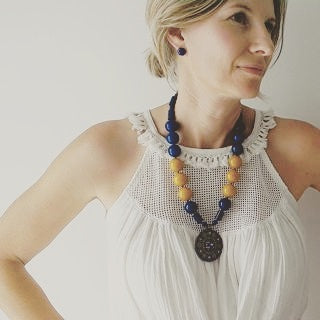 Lucite Bead Mustard Round 22mm