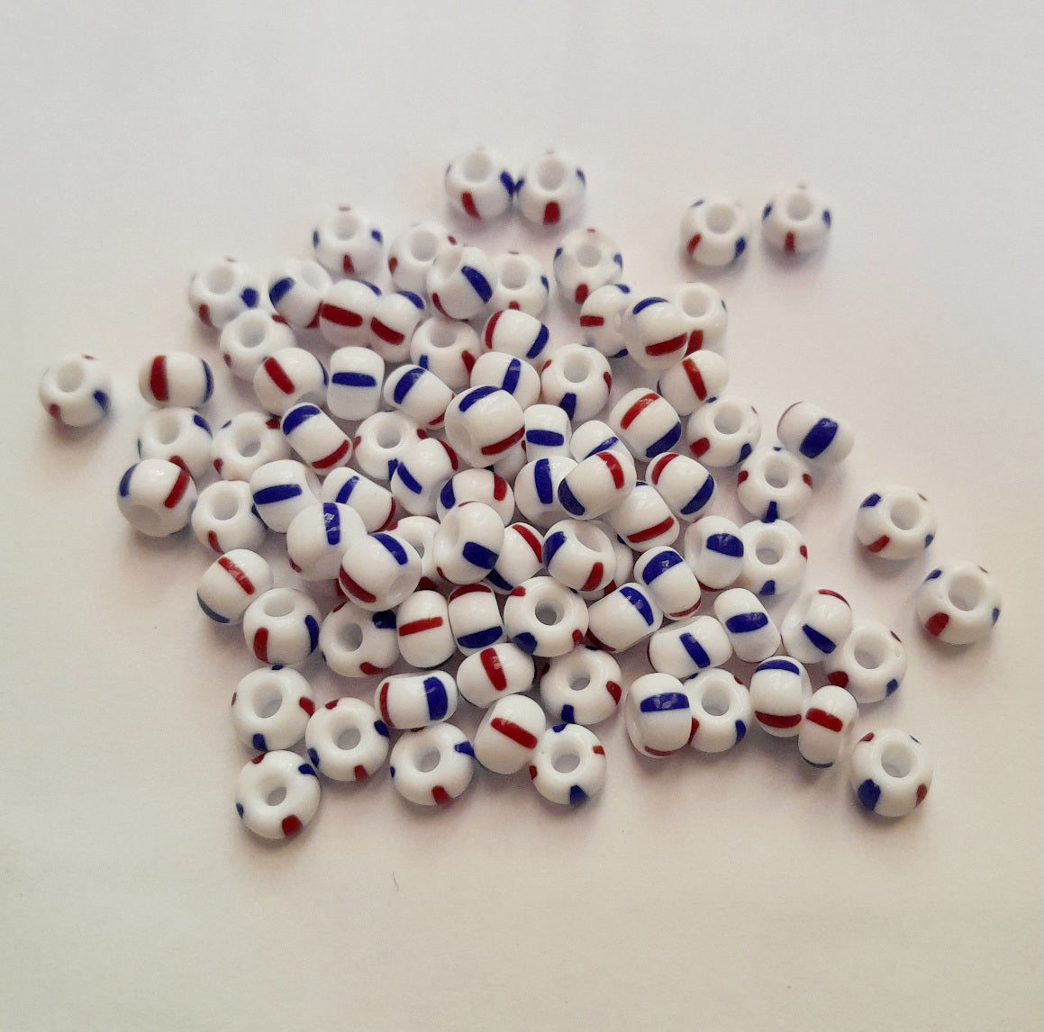 Czech Seed Beads 3 0 Stripe Royal Blue and Cherry Red on White | 5.5mm