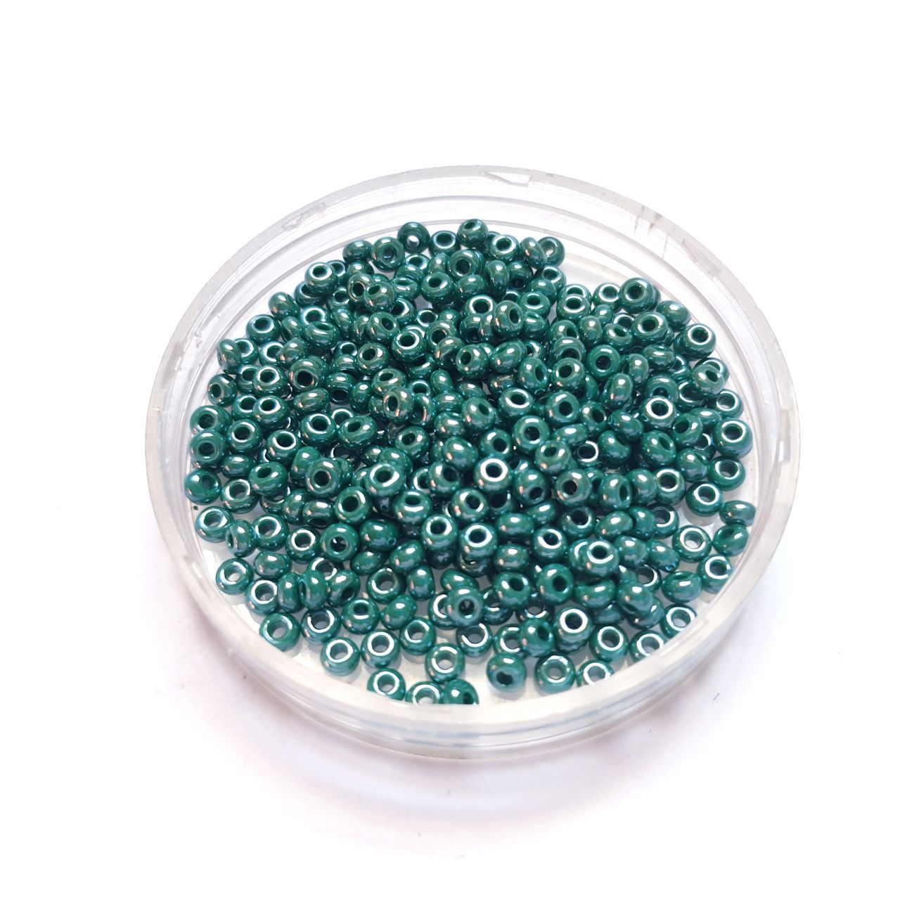 8 0 Czech Seed Bead Green - Dark Opaque Lustred