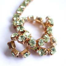 Swarovski Cup Rhinestone Chain Chrysolite 5mm
