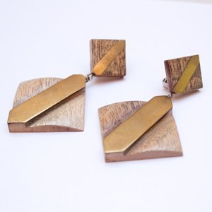 Earring Clip On Diamond / Column 1980s