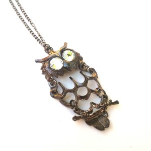 1970s Retro Chain Pendant Movable Owl Black