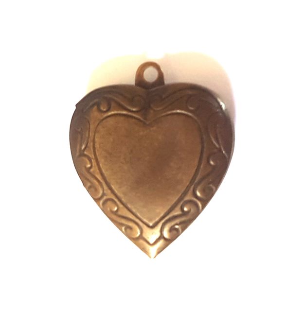 Locket Hinged Heart Brass 20mm