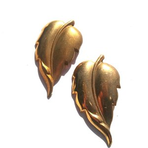 Leaf Brass Stamping w Loop Vintage