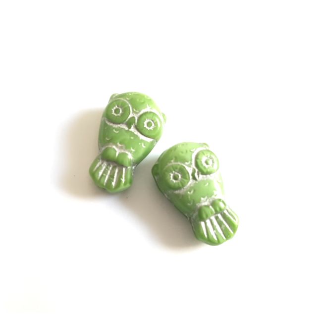 Green Owl Czech Glass Bead 18x12mm