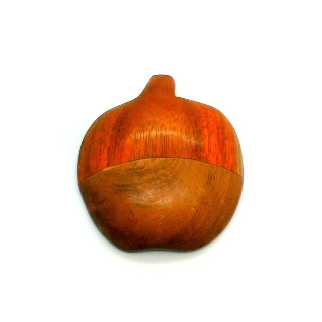 1980s Wooden Pendant Apple 55mm