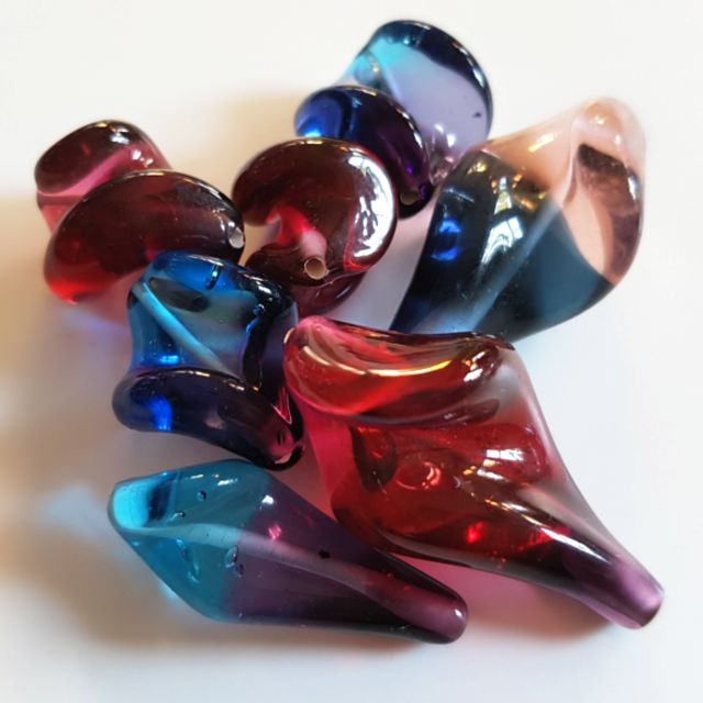How Are Lamp Work Glass Beads Made