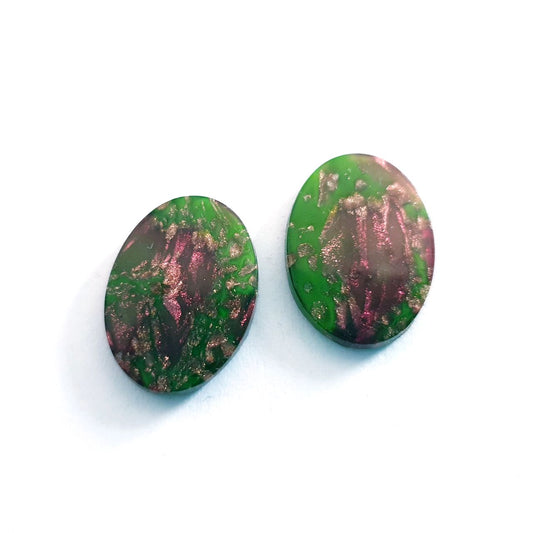 Cabochon Glass Oval 18x13mm Flat Green w Ruby and Aventurina