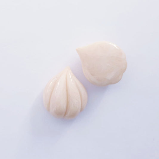 Lucite Bead Ivory Onion Bulb Drop 30mm