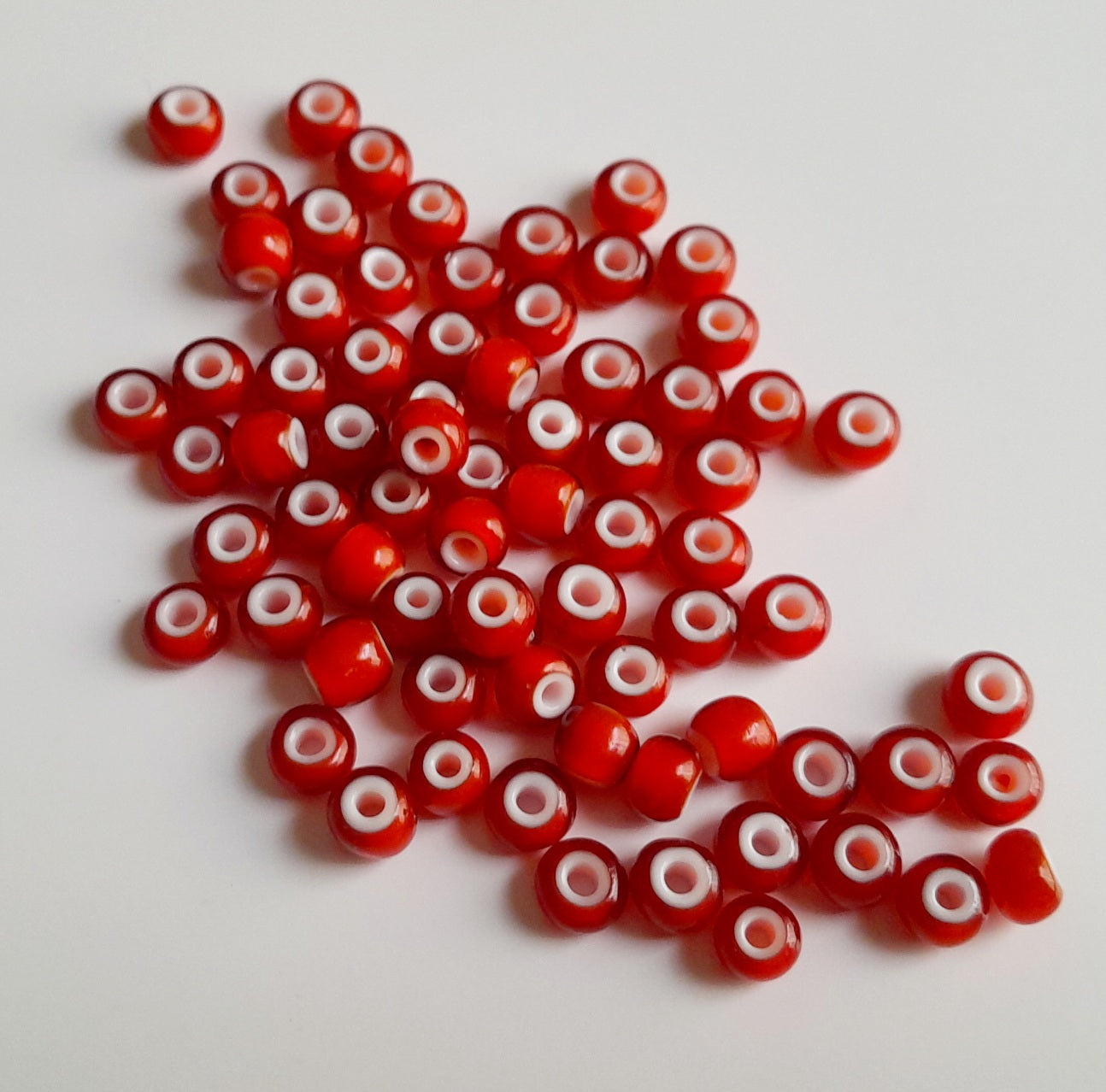 Czech Seed Beads White Heart Orange 31/0 7mm