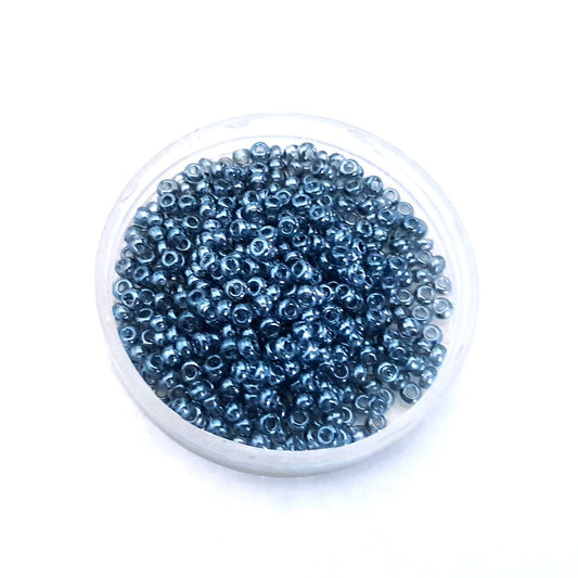 8 0 Czech Glass Seed Beads Grey Transparent Lustred