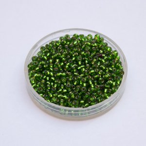 8 0 Czech Seed Bead Green Silverlined