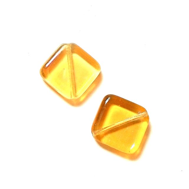 Topaz Diamond 20mm Lustred Czech Glass Beads