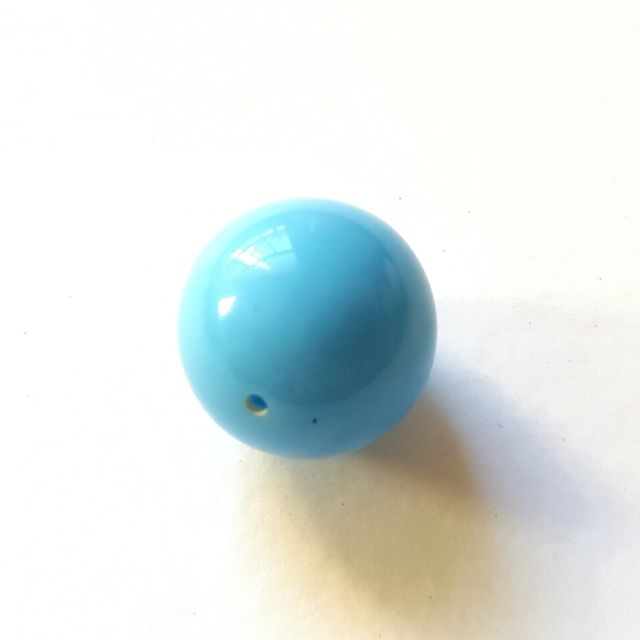 Lucite Bead Light Blue Round 18mm